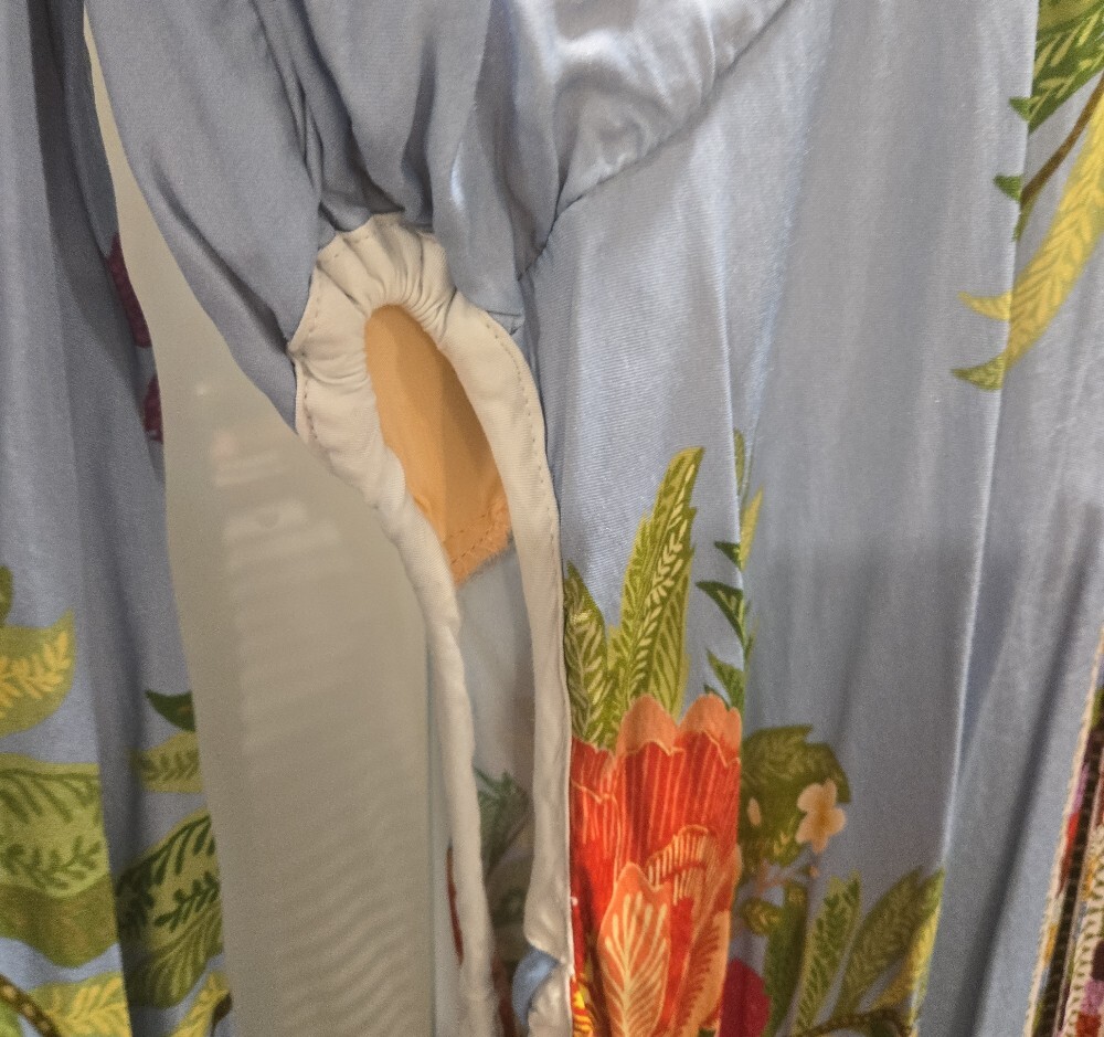 FARM Rio Two-Tone Floral V-Neck Long Sleeve Dress in Blue and Orange - Picture 5 of 12